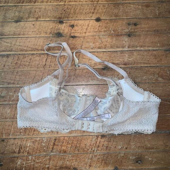 Victoria’s Secret Dream Angels lacy push up without padding 32D bra - Picture 2 of 3